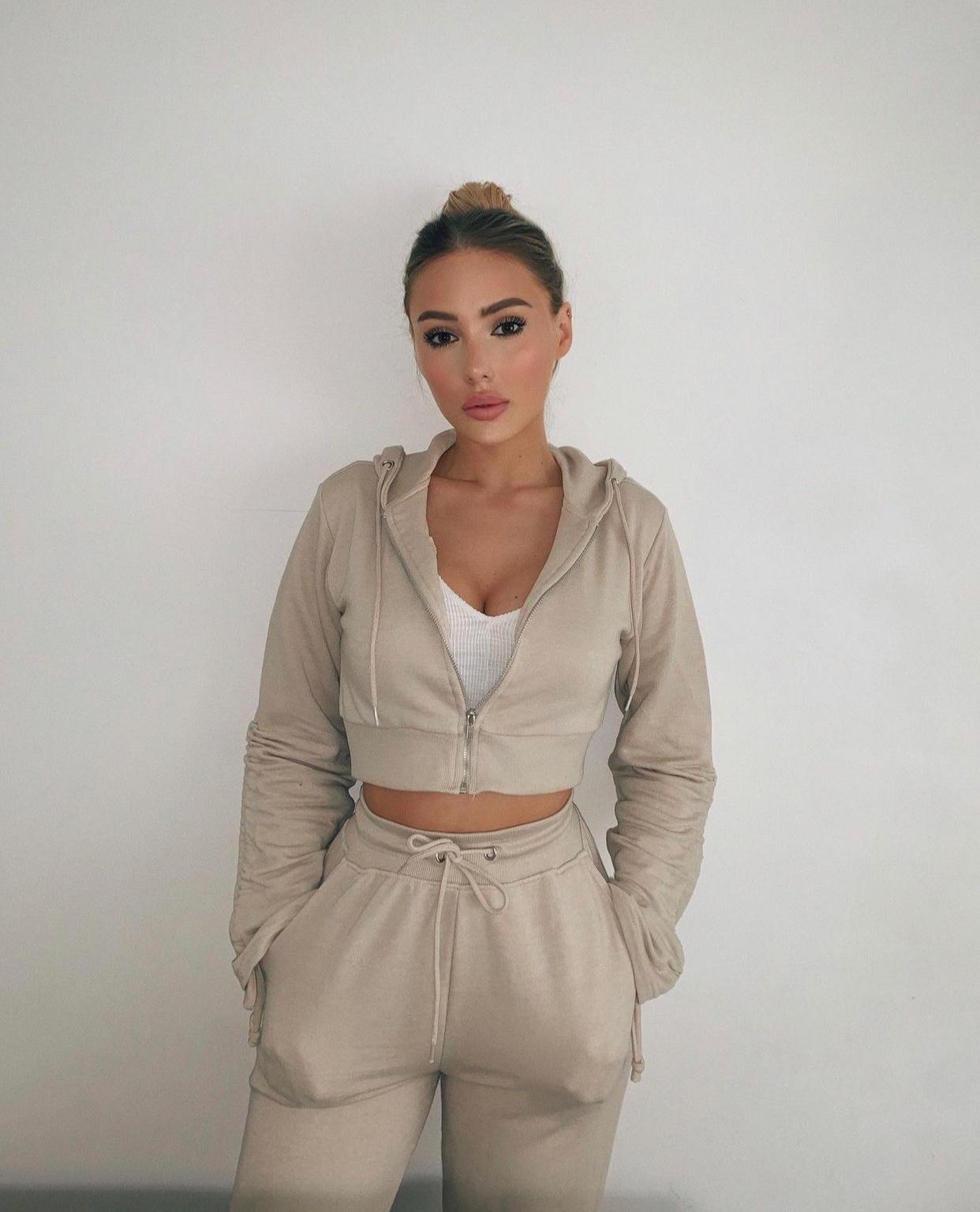 ready to fulfill your heart desire & I'll satisfy you for sure 100% ready to fulfill your heart desire & I'll satisfy you for sure 100%