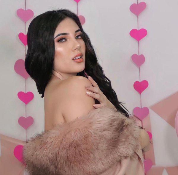 I’m available for both Incall and outcall Snapchat @harde9633 I’m available for both Incall and outcall Snapchat @harde9633