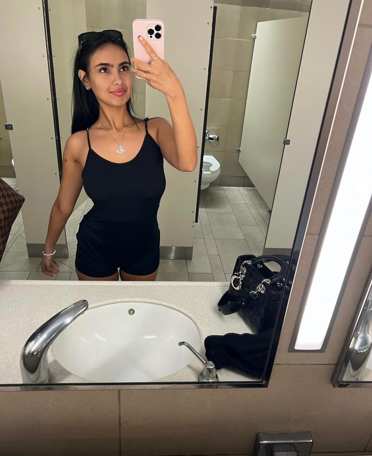 VIXX CITY GIRLS ESCORT AFFAIRS VIXX CITY GIRLS ESCORT AFFAIRS