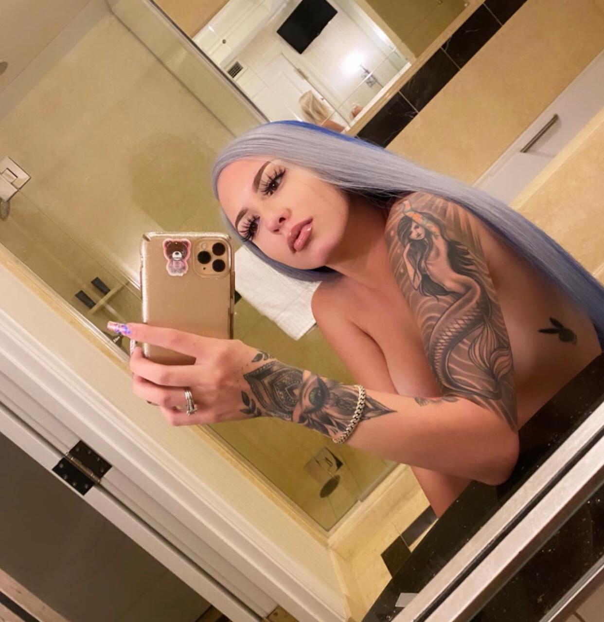 Escort available for hook up Escort available for hook up