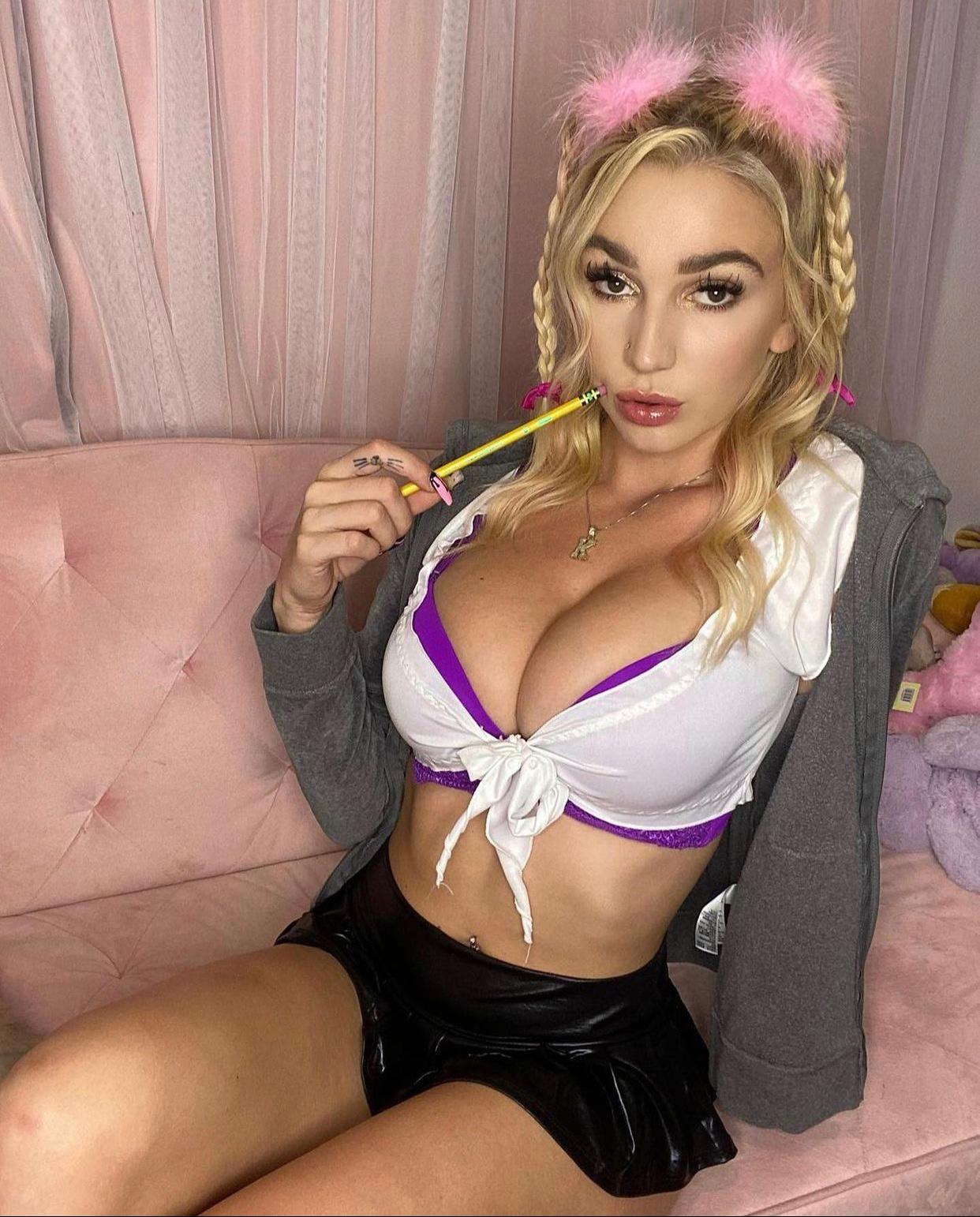 Iβm Julie femaleEscort Available for hookup π
ππScπ» J_hembrow20 Iβm Julie femaleEscort Available for hookup π
ππScπ» J_hembrow20