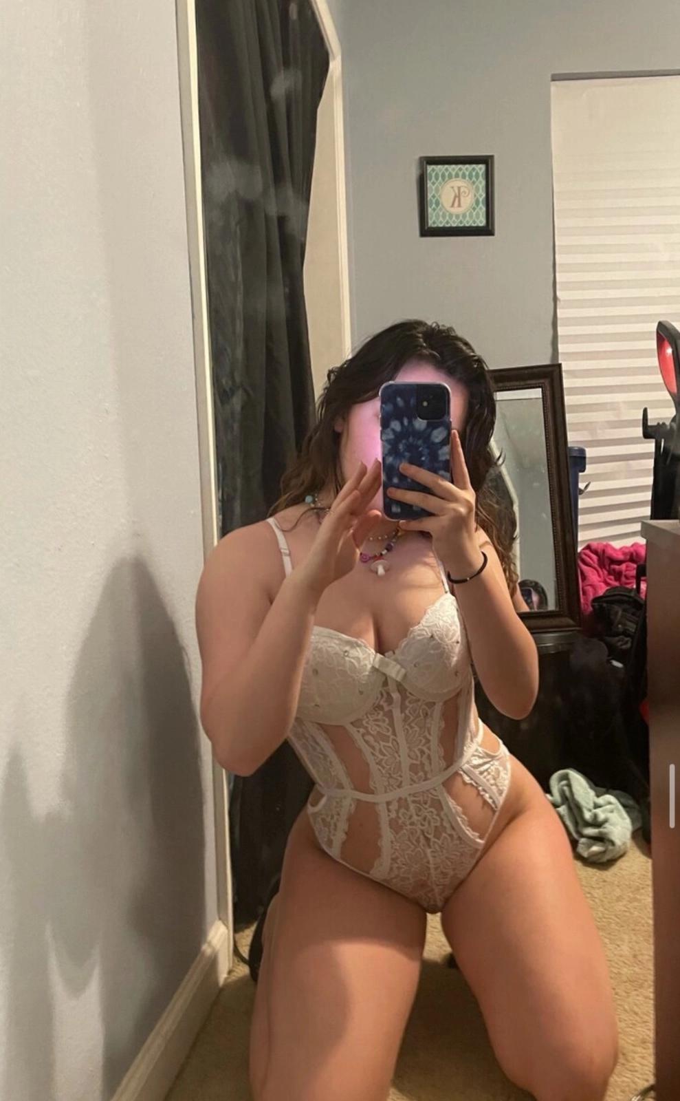I’m available right now for unlimited fun and pleasure 🥵👅 I’m available right now for unlimited fun and pleasure 🥵👅
