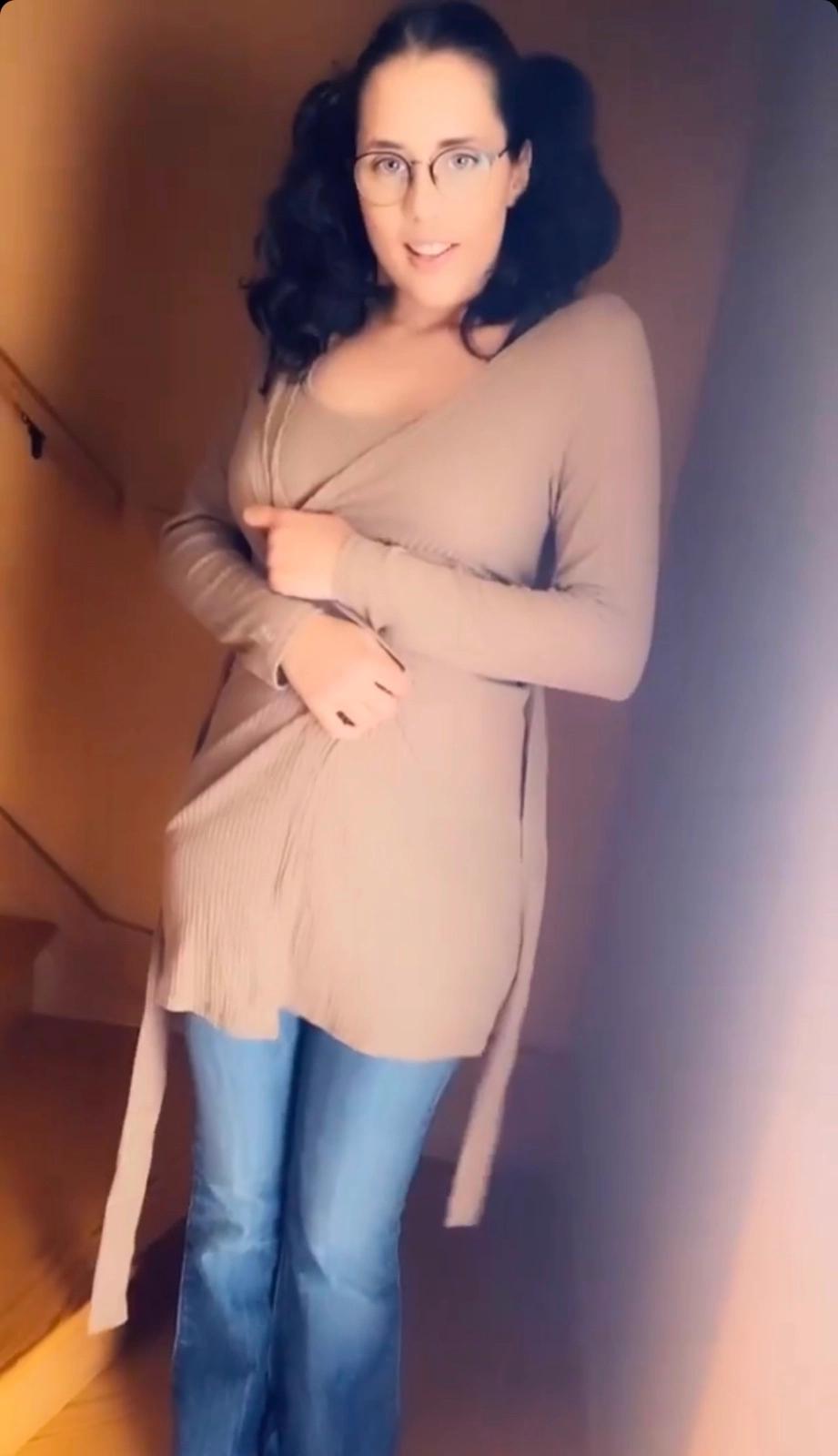 ADD ME ON SNAPCHAT: ( Lomeri2021 )Are you stressed and need Some hot reliever? T ADD ME ON SNAPCHAT: ( Lomeri2021 )Are you stressed and need Some hot reliever? T