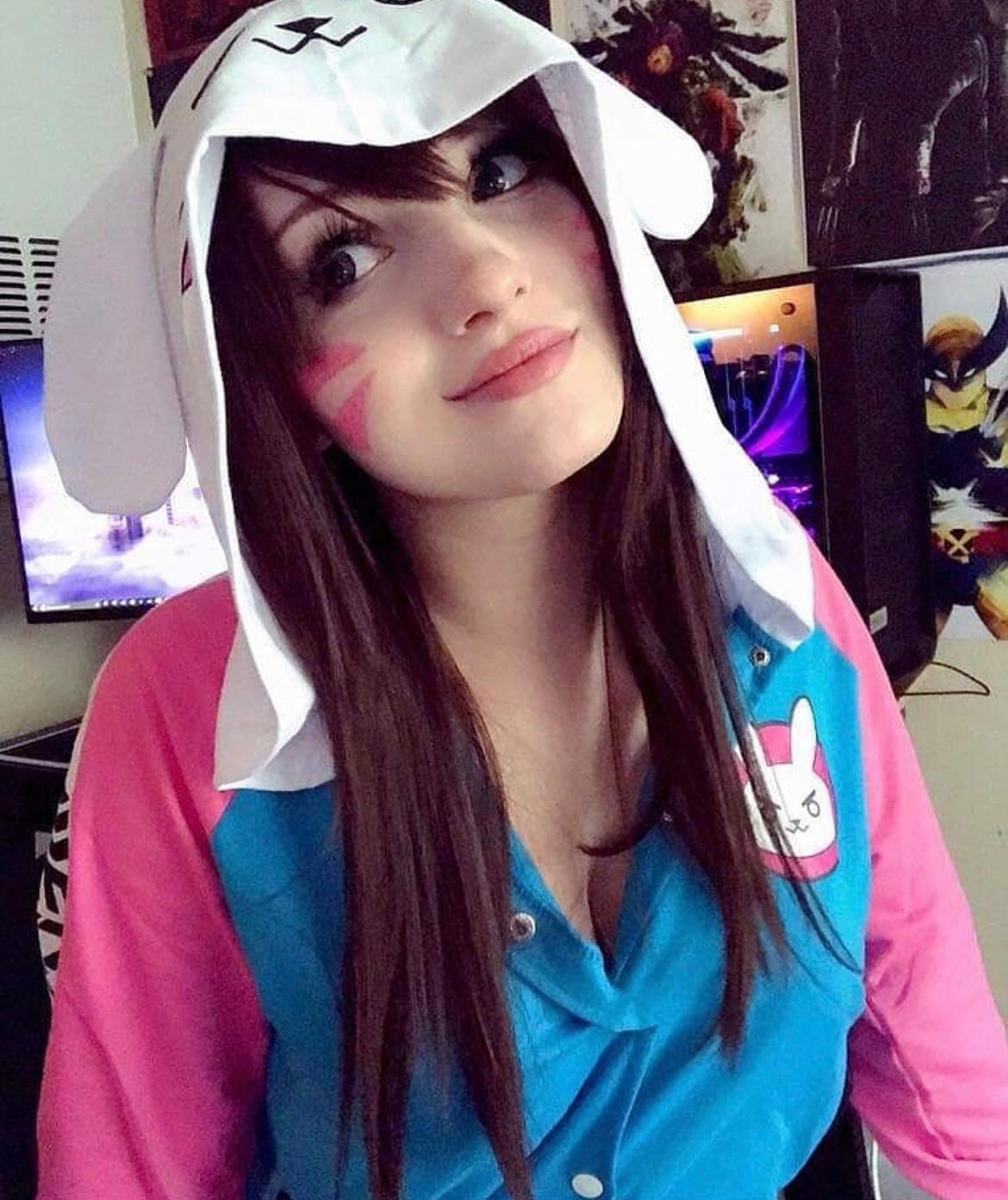 hello if you wanna book me just text me on +18185382893 hello if you wanna book me just text me on +18185382893