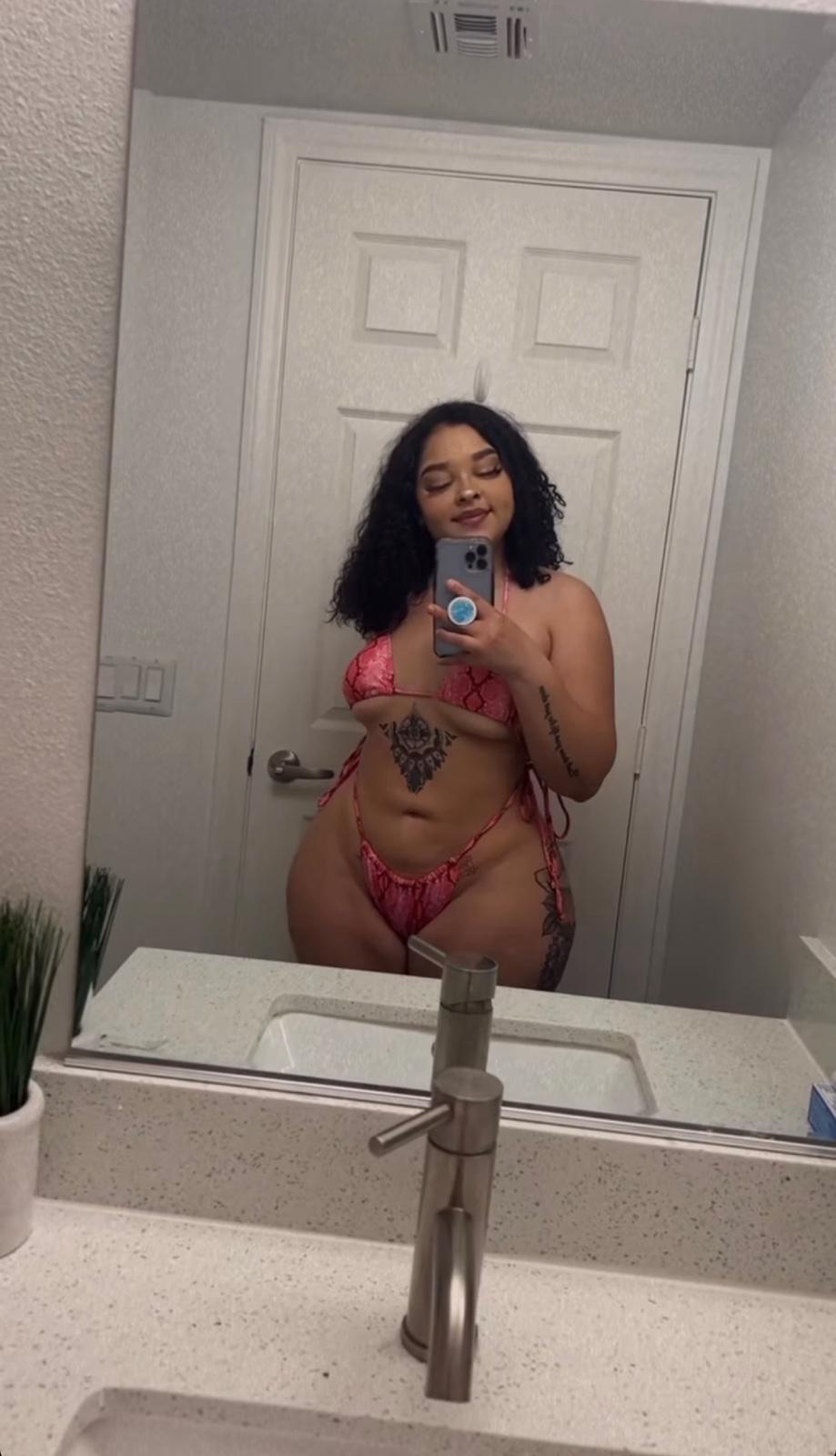 Bad Bitch💦👅but you know I’m Classy🤤💯😍 Bad Bitch💦👅but you know I’m Classy🤤💯😍