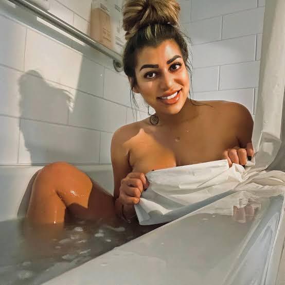I’m Horny and Love squirting.Always available for all your sexual satisfactions I’m Horny and Love squirting.Always available for all your sexual satisfactions