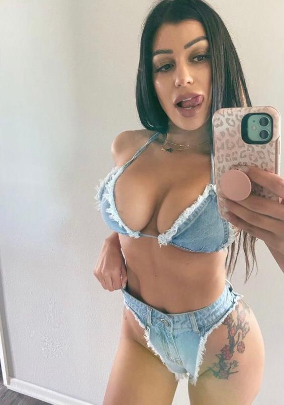 I’m Horny and Love squirting.Always available for all your sexual satisfactions I’m Horny and Love squirting.Always available for all your sexual satisfactions
