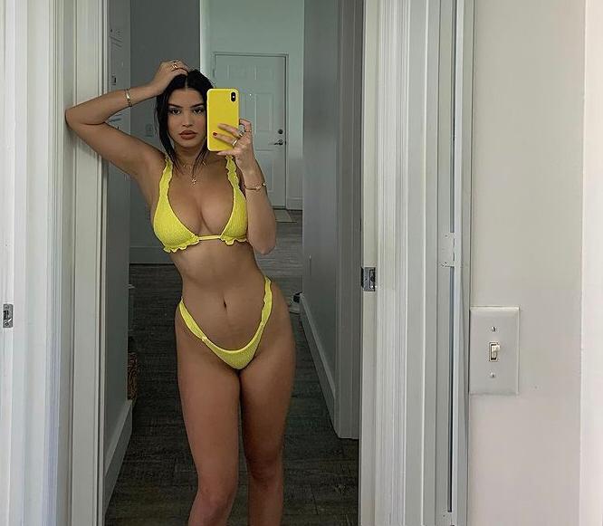 Hi I’m Morine hmu let’s have some good time +14052933083 Snapchat:morinelenna Hi I’m Morine hmu let’s have some good time +14052933083 Snapchat:morinelenna
