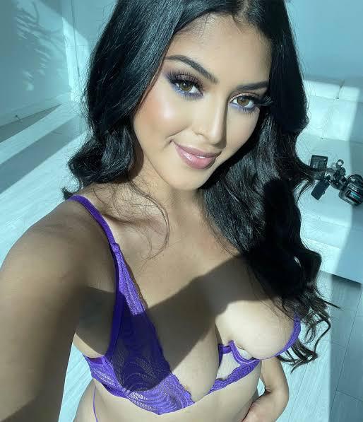 I would love to see your cum on my boobs 💦🍆come and get served hot 🥵 I would love to see your cum on my boobs 💦🍆come and get served hot 🥵