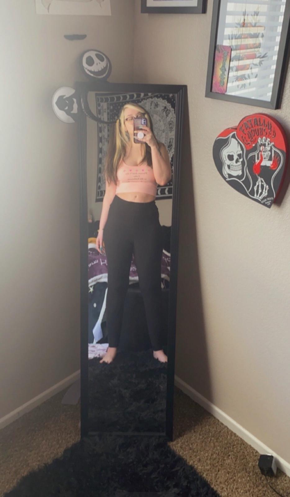 Hey I’m available to fuck you good Hey I’m available to fuck you good