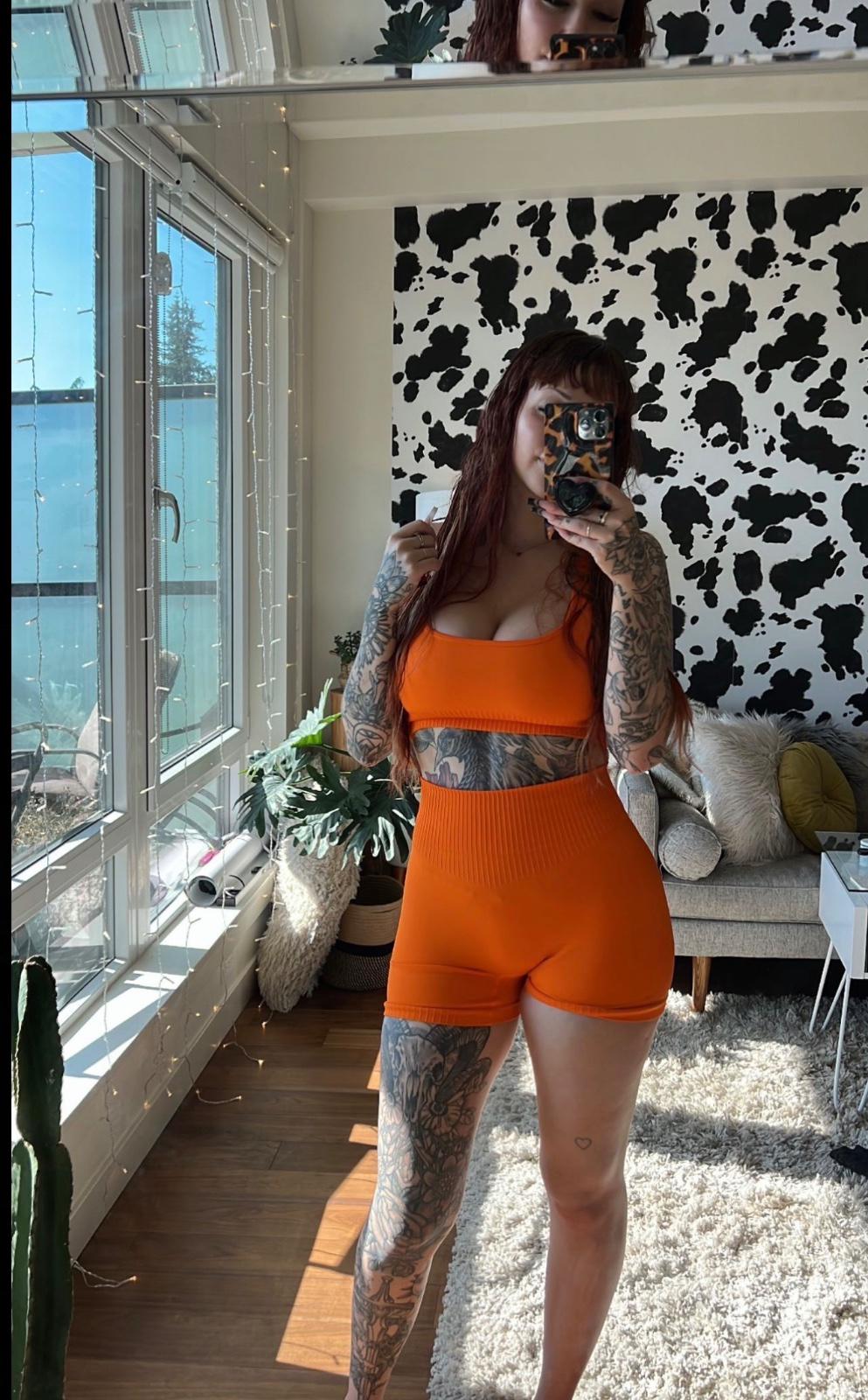 Rose is down to meet up for some hot fun Rose is down to meet up for some hot fun