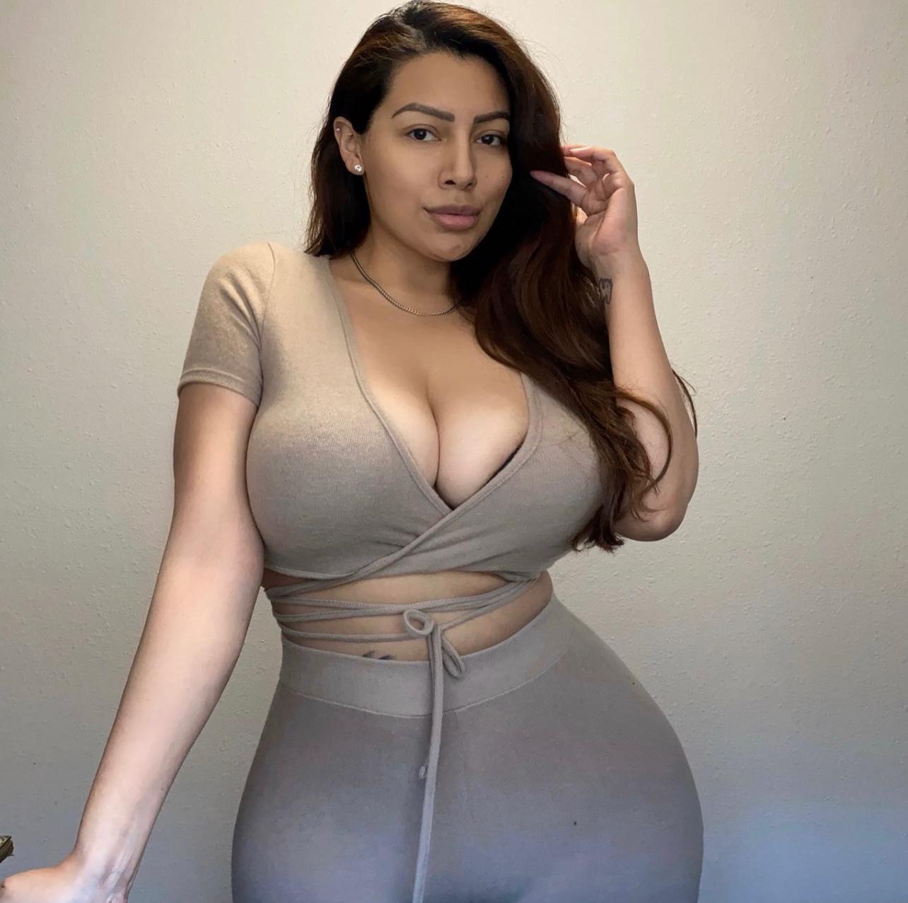 I’m available for incall😍outcall😍 and car date😋 I’m available for incall😍outcall😍 and car date😋