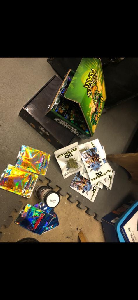 HOOKUP SEX AND SELL DRUGS HOOKUP SEX AND SELL DRUGS