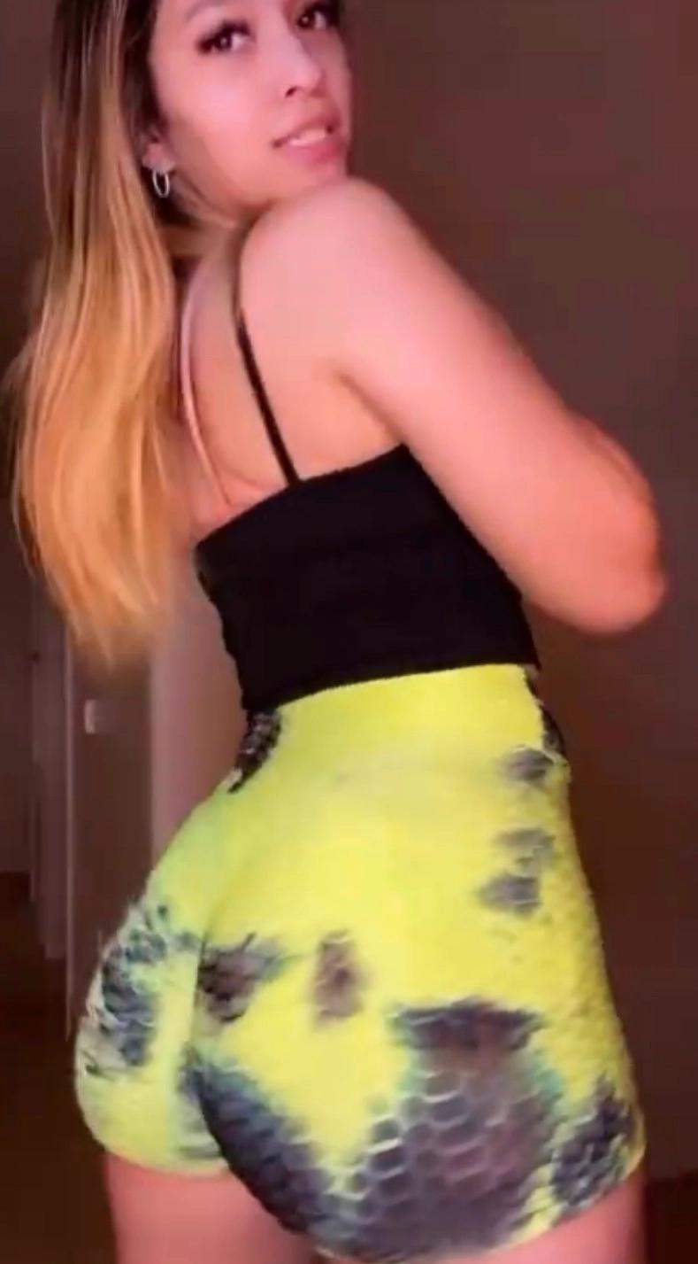 Escort available for hookup Escort available for hookup