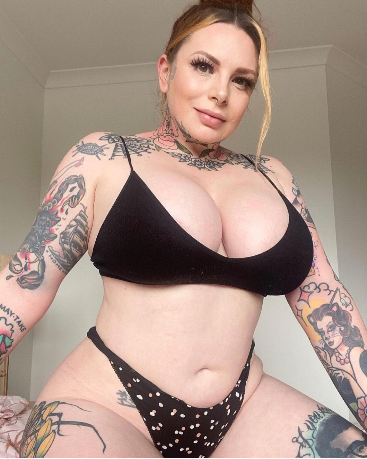 Thick😌🥶🍑big ass🍆and boobs👅girl available to 🍆🍑Fuck💯 Thick😌🥶🍑big ass🍆and boobs👅girl available to 🍆🍑Fuck💯