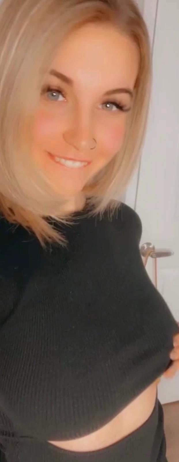 WET PUSSY💦💦💦YOU HORNY🍆🍆🍆SNAP👻 lauren_karlee24 WET PUSSY💦💦💦YOU HORNY🍆🍆🍆SNAP👻 lauren_karlee24