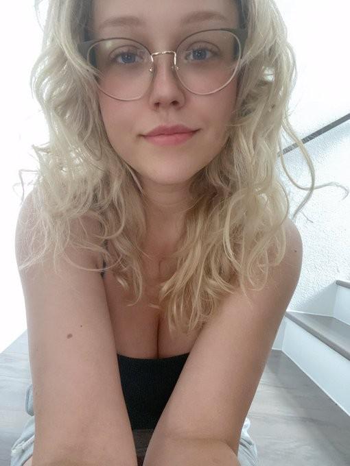 I AM AVAILABLE FOR INCALL AND OUTCALL SERVICE I AM AVAILABLE FOR INCALL AND OUTCALL SERVICE