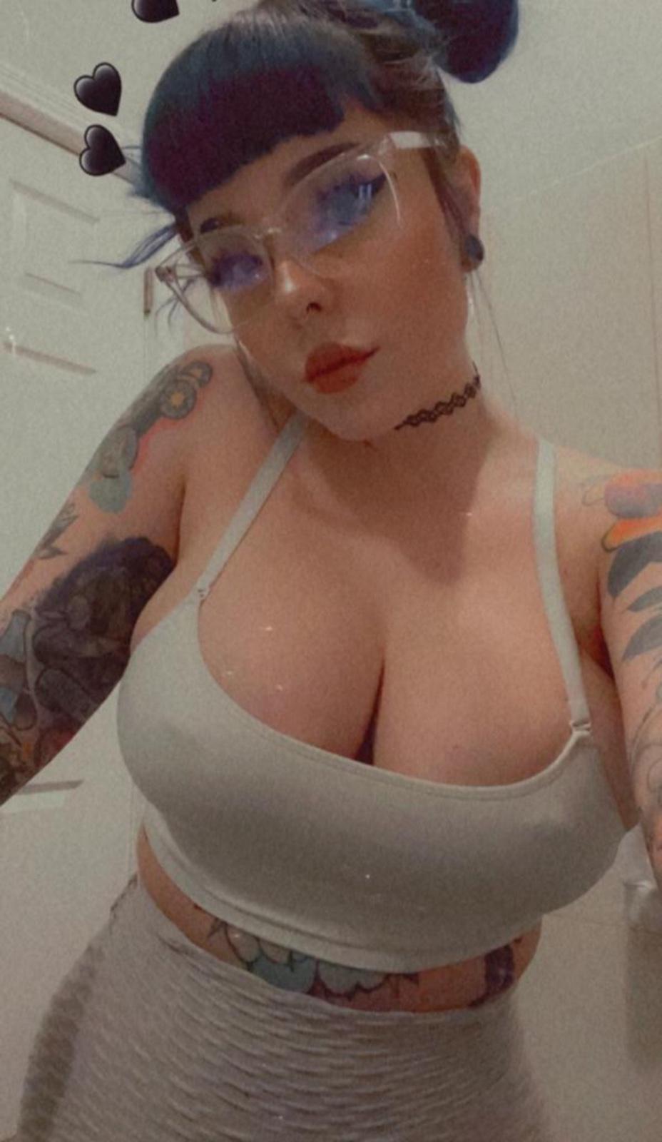 DTF .. Available To Hookup or NR massages π DTF .. Available To Hookup or NR massages π