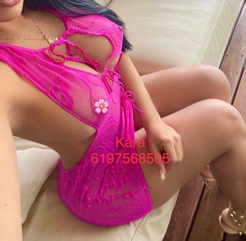 COOL😎OFF IN SOMETHING WET & JUICY🥰 COOL😎OFF IN SOMETHING WET & JUICY🥰