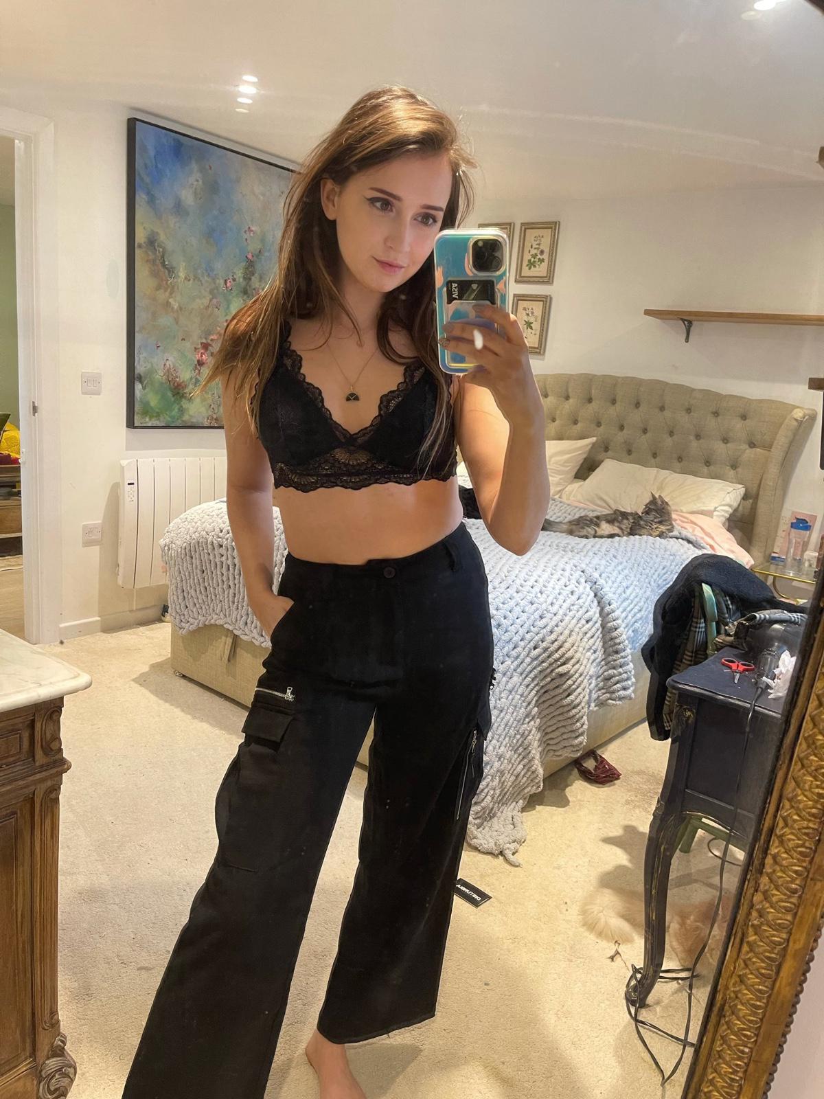 I am available right now YoungHott$exy Classy and Wet text me (605) 496-9979 I am available right now YoungHott$exy Classy and Wet text me (605) 496-9979