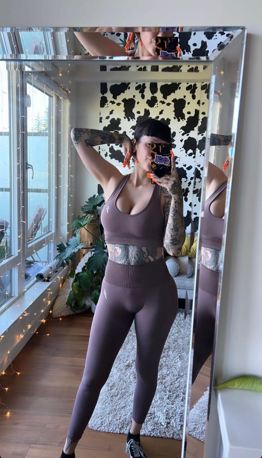 I’m available I’m available