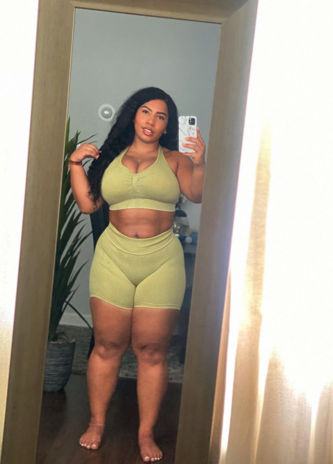 BUSTY AND SEXY LADY HERE AND IM READY TO FUCK YOU BUSTY AND SEXY LADY HERE AND IM READY TO FUCK YOU