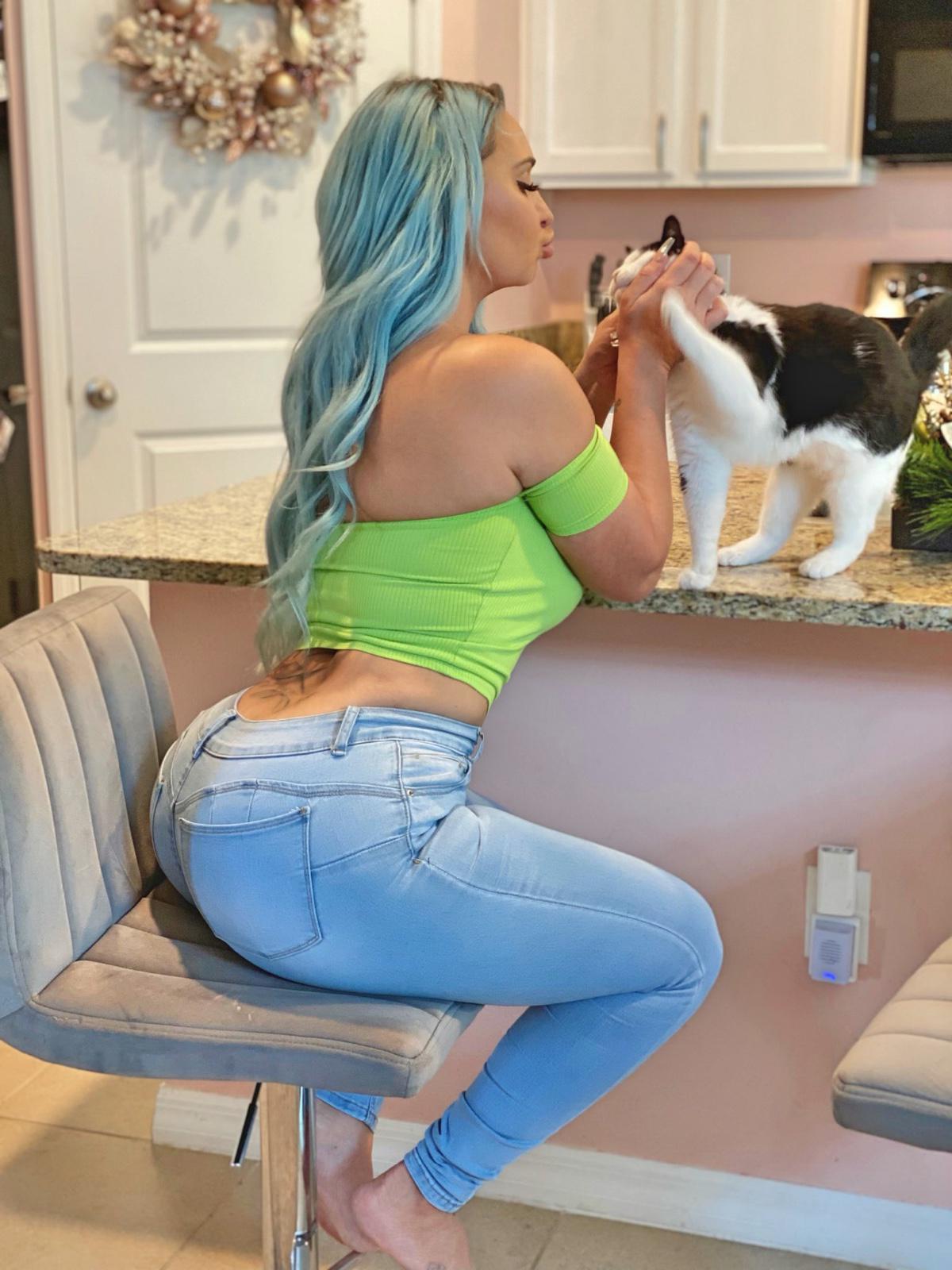 - I am very easy going with an immense appetite for sexual adventure and pleasur - I am very easy going with an immense appetite for sexual adventure and pleasur