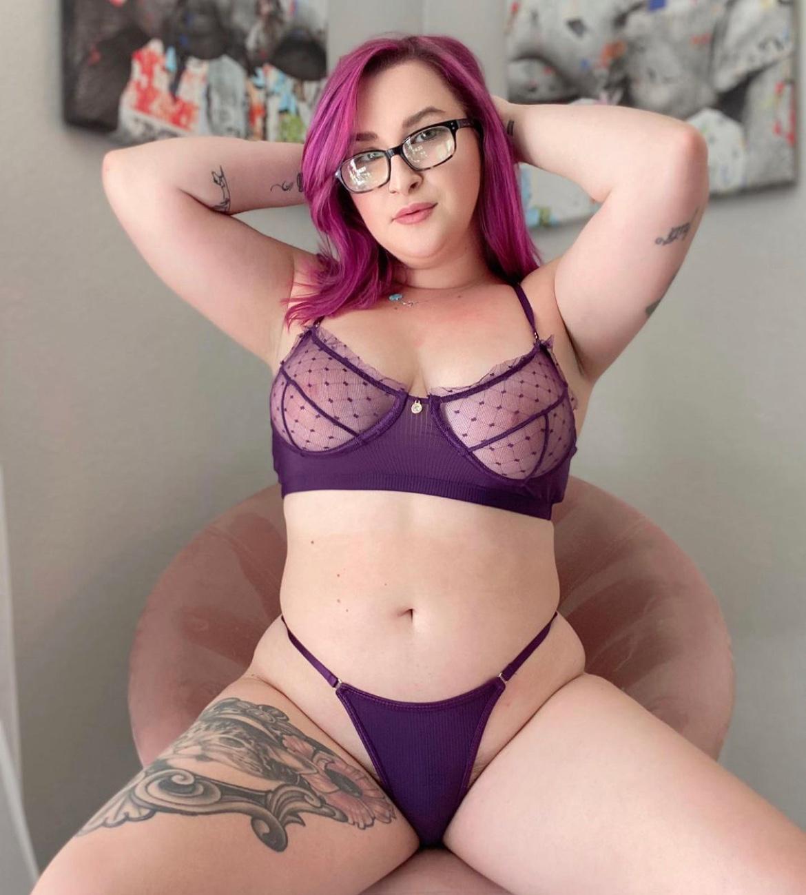 Escort available for hookup Escort available for hookup