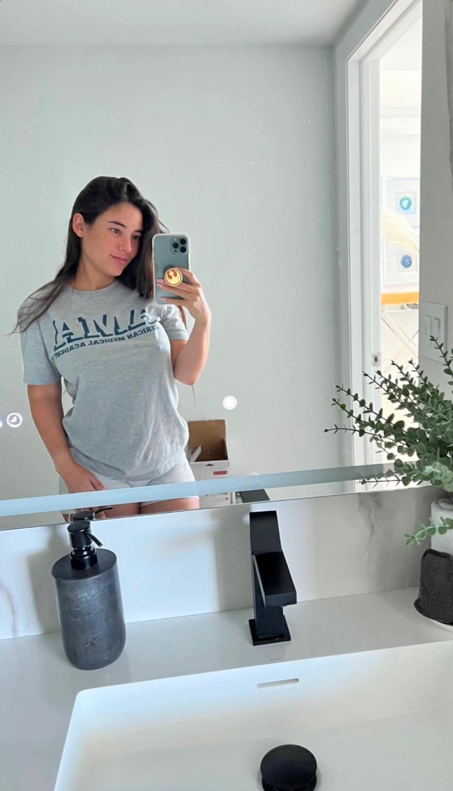 I'm available to meet up now for a nice time..๐ I'm available to meet up now for a nice time..๐