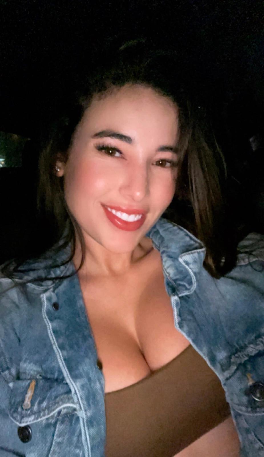 Are you down to meet up?I’m available to meet up for a nice time😊 Are you down to meet up?I’m available to meet up for a nice time😊