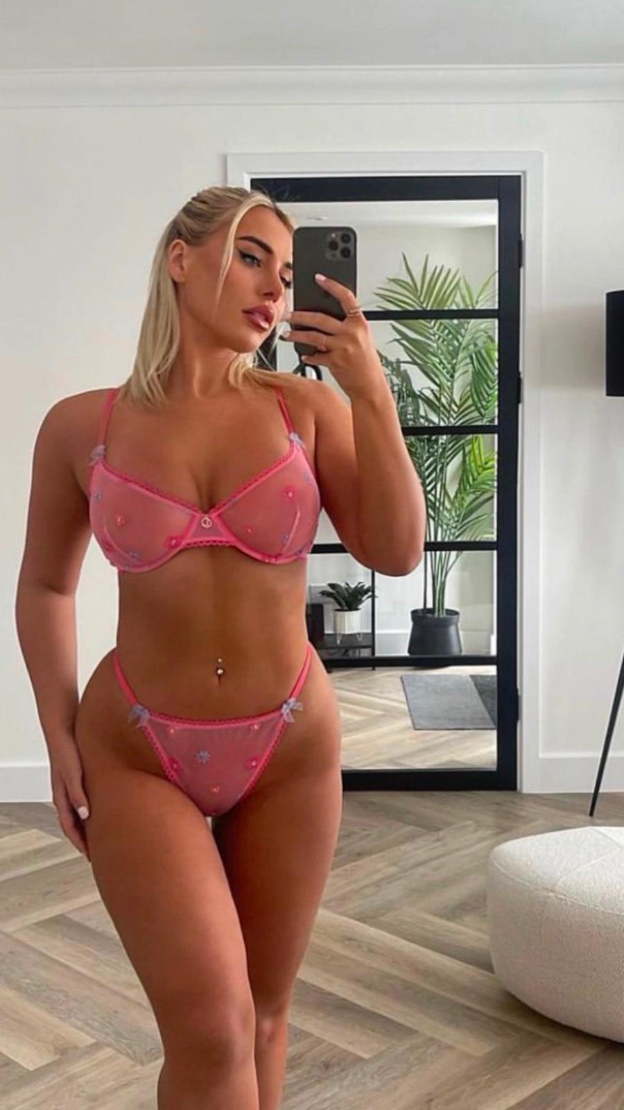 HORNY AND WET💦🤤CLEAN T!TS AND PUS$Y👅😻 HORNY AND WET💦🤤CLEAN T!TS AND PUS$Y👅😻