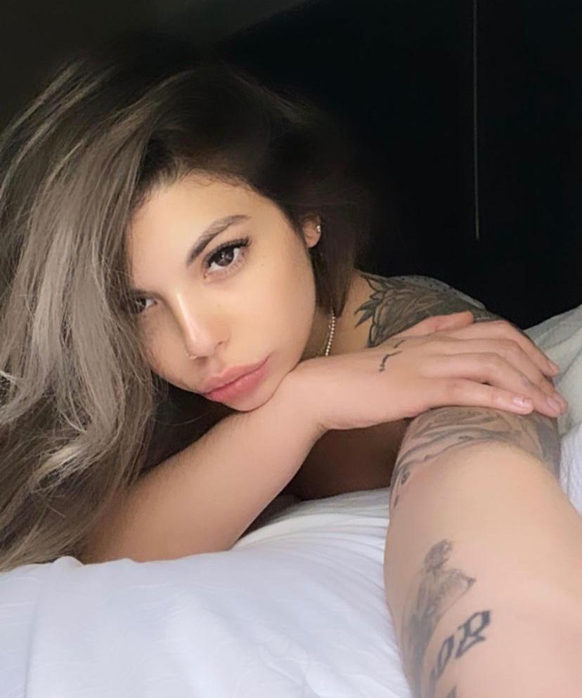 DOWN TO FUCK text me on (313) 749-8922 or snap👻 rosej1920 DOWN TO FUCK text me on (313) 749-8922 or snap👻 rosej1920