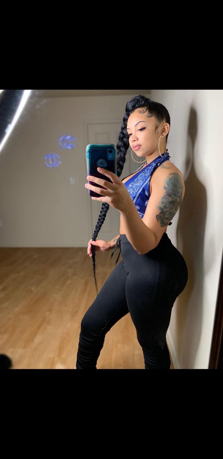 Wet pussy horny for hot sex ๐
 Wet pussy horny for hot sex ๐