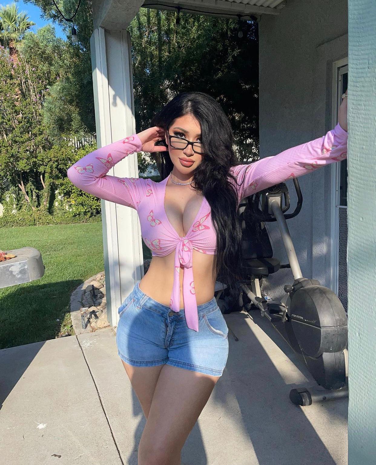 I’m available for hookup I’m independent And a professional hooker I’m available for hookup I’m independent And a professional hooker
