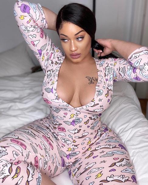 I’m a professional hooker and I’m independent available for out call and in call I’m a professional hooker and I’m independent available for out call and in call