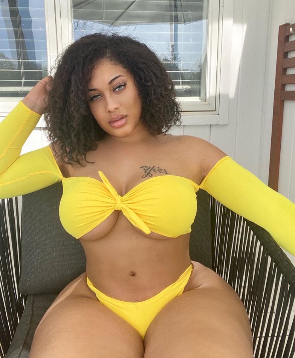 I’m a professional hooker and I’m independent available for out call and in call I’m a professional hooker and I’m independent available for out call and in call