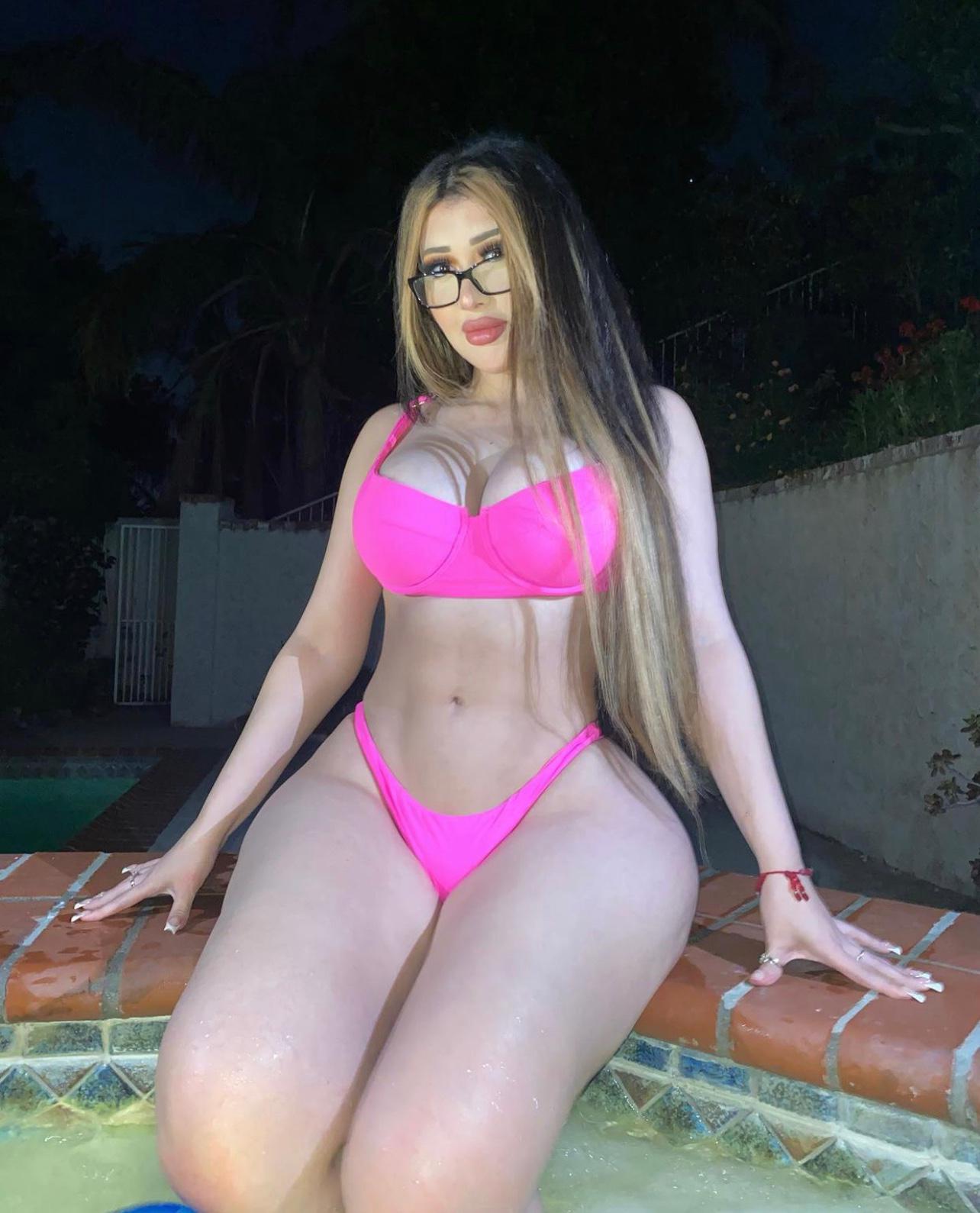 I’m available to hookup and fuck text me +1 (213) 320-0158 I’m available to hookup and fuck text me +1 (213) 320-0158