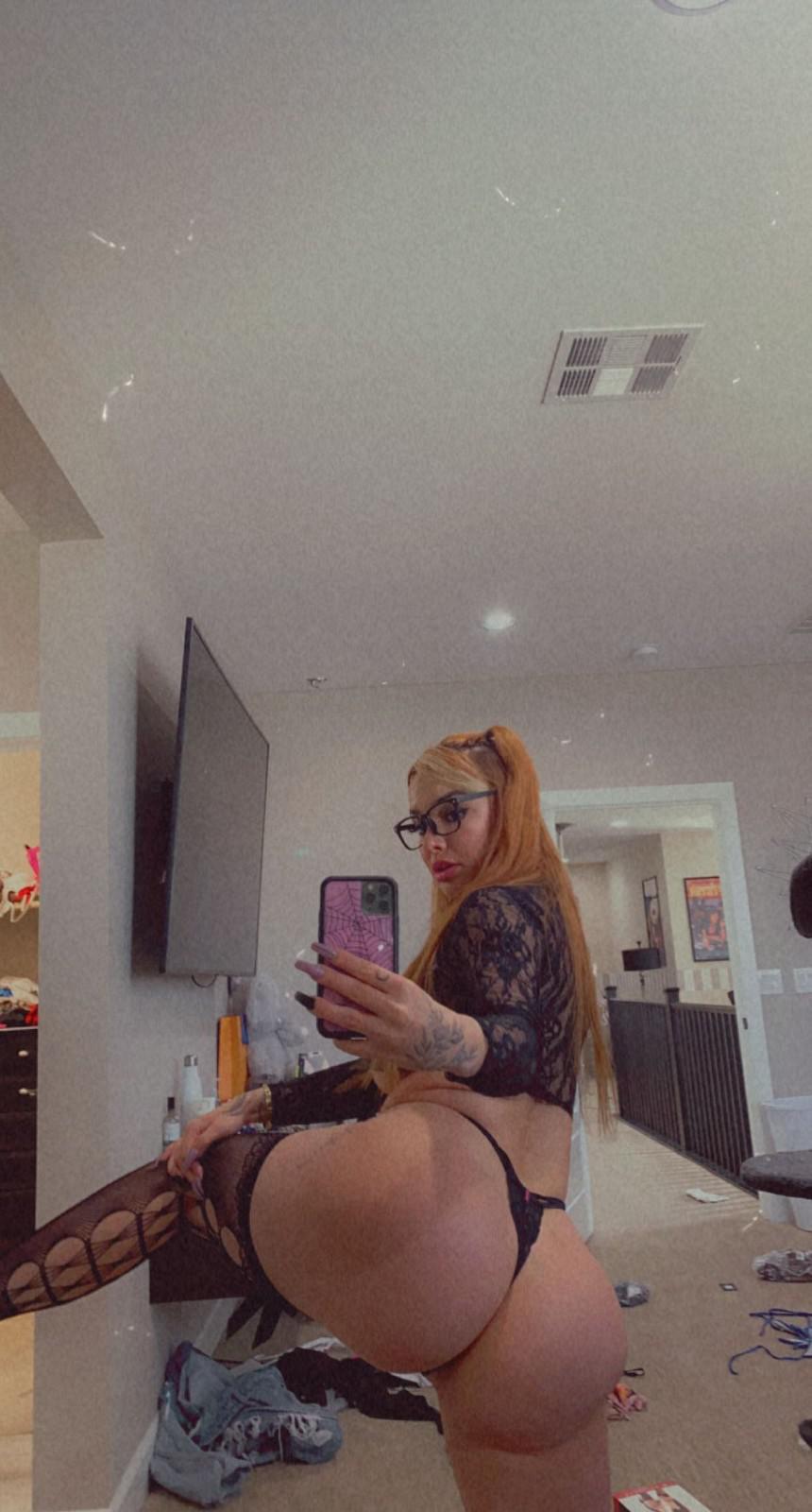 LONELY? COME AND FUCK ME 🍑RIGHT 🍑NOW LONELY? COME AND FUCK ME 🍑RIGHT 🍑NOW