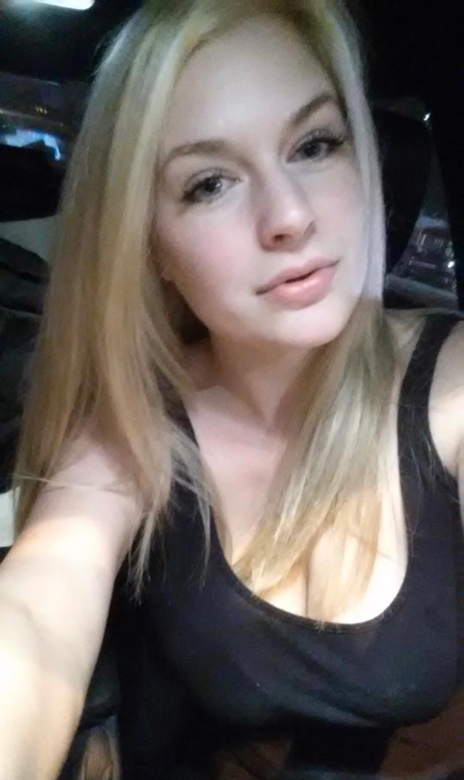 SEXY DANIELLE AVAILABLE FOR BOTH INCALL AND OUTCALL SERVICE SEXY DANIELLE AVAILABLE FOR BOTH INCALL AND OUTCALL SERVICE
