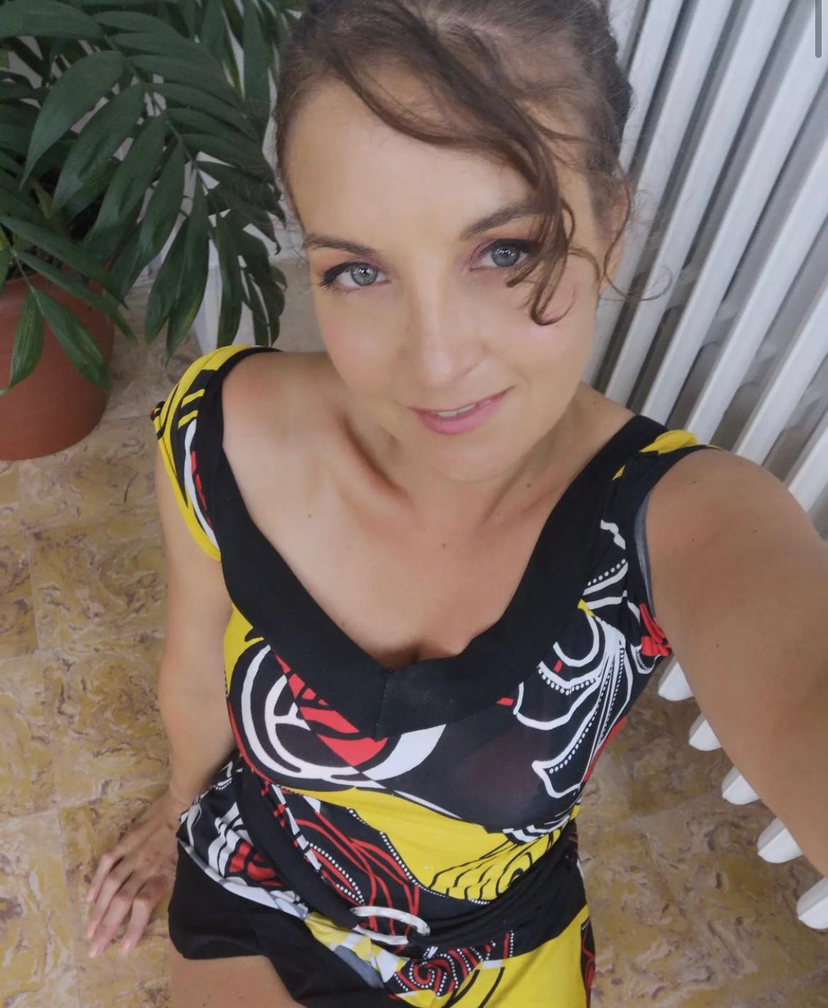 I’m available for incall and outcall services I’m available for incall and outcall services