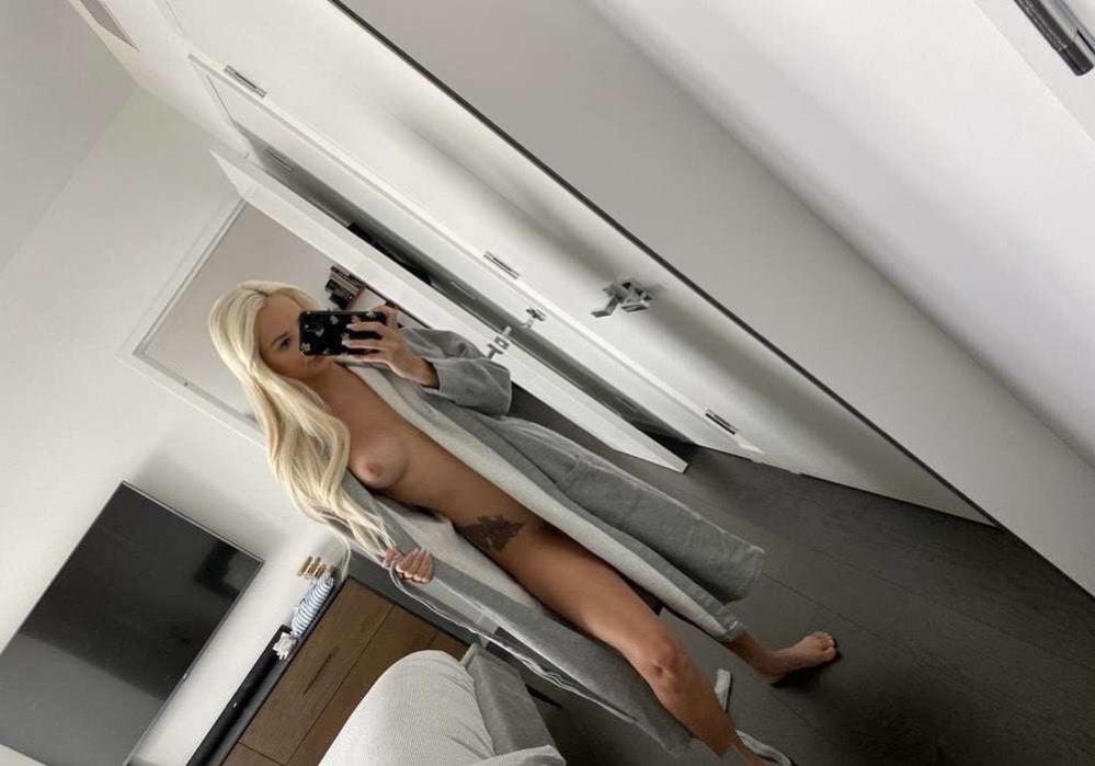 Add on Snapchat : bettyj7203 .Iβm available for hook up ππ¦πππ¦π π Add on Snapchat : bettyj7203 .Iβm available for hook up ππ¦πππ¦π π