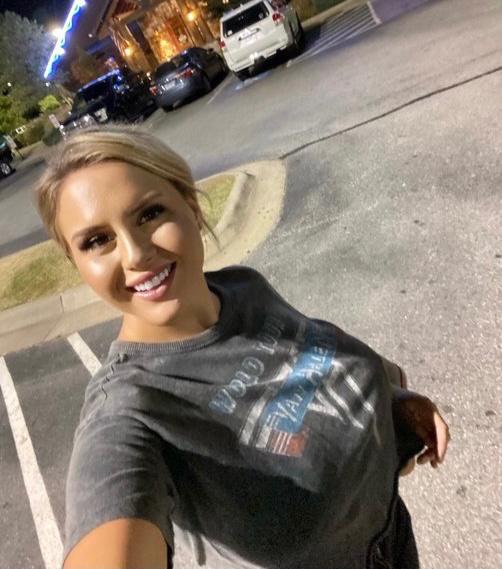 Hi I’m Sarah Available for Hookups just a text away Hi I’m Sarah Available for Hookups just a text away