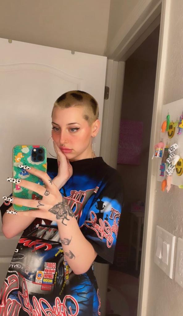 I am available for both incalls and,HMU on snap: Wills_laura2020 I am available for both incalls and,HMU on snap: Wills_laura2020