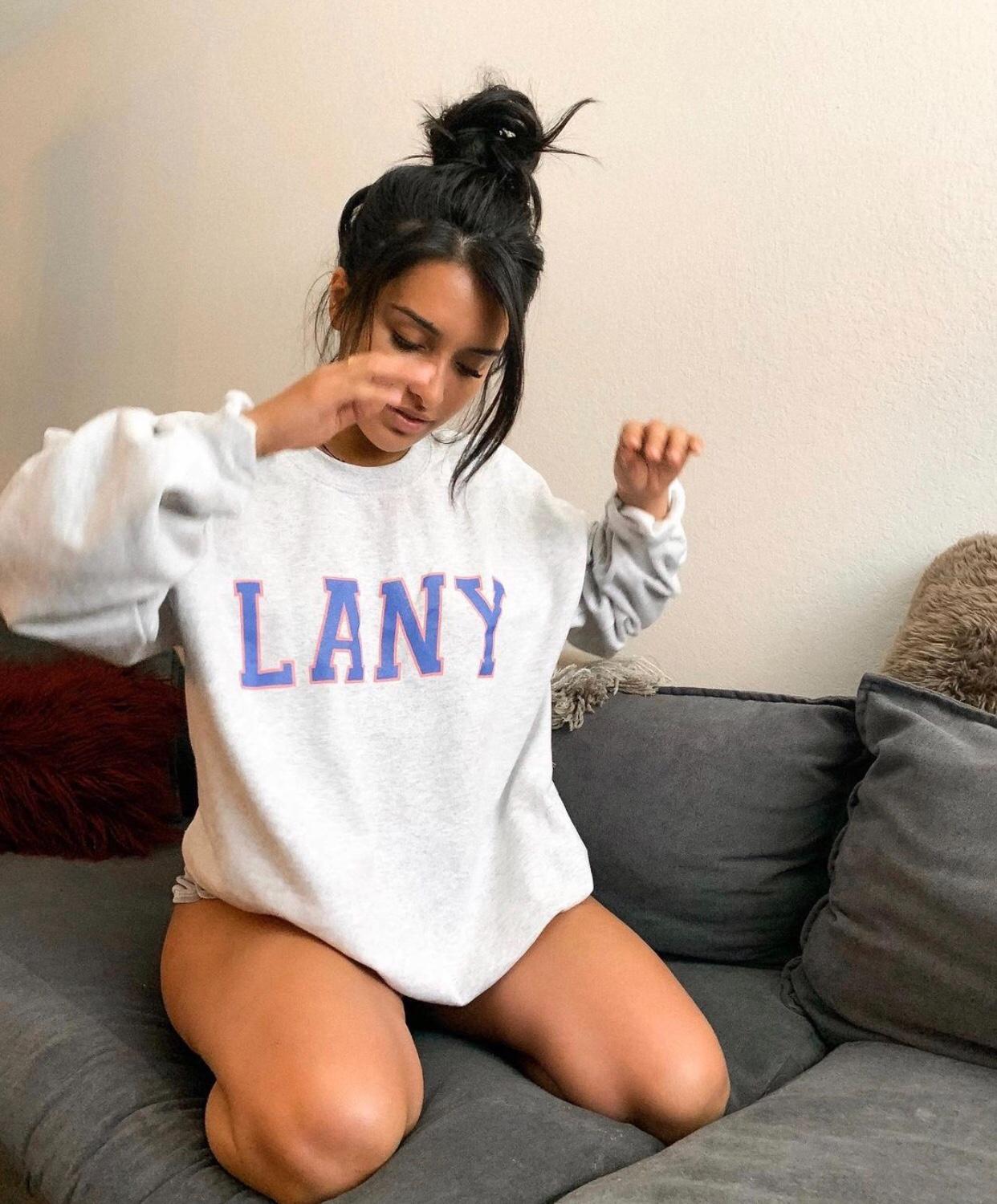 I'M AVAILABLE FOR BOTH INCALL AND OUTCALL SERVICE I'M AVAILABLE FOR BOTH INCALL AND OUTCALL SERVICE