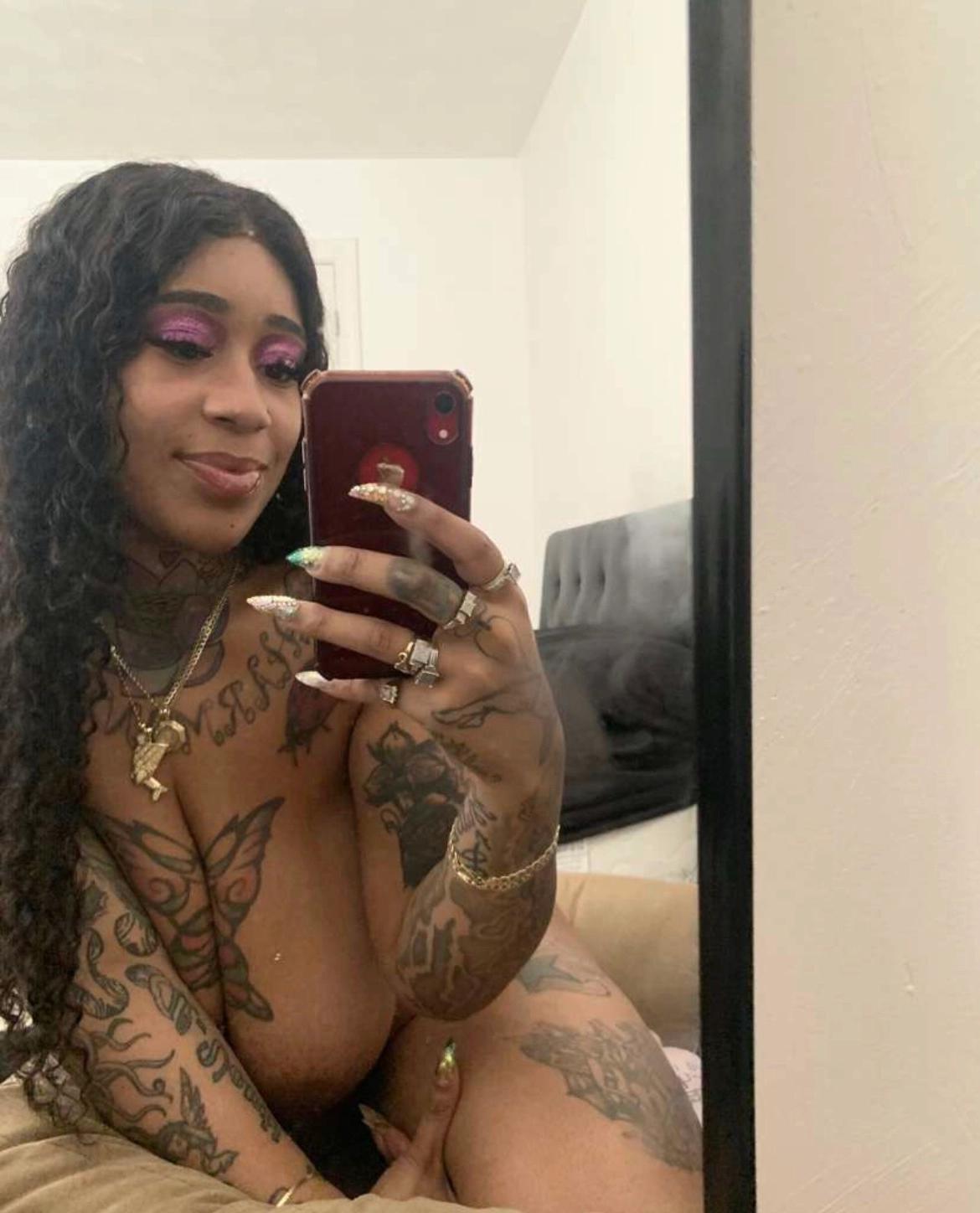 ASAP HOOKUP.. HMU on snap Emily_lynn6150 ASAP HOOKUP.. HMU on snap Emily_lynn6150