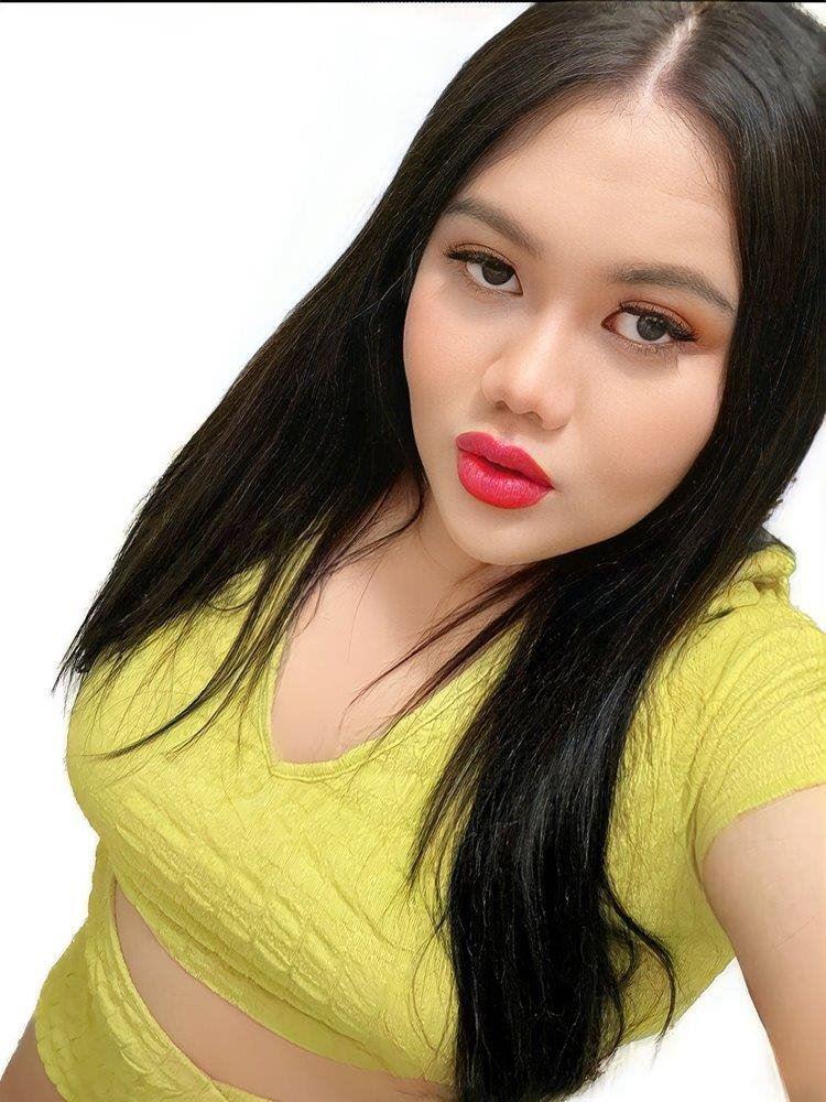 CURVY TS NICKI READY TO SERVE YOU CURVY TS NICKI READY TO SERVE YOU