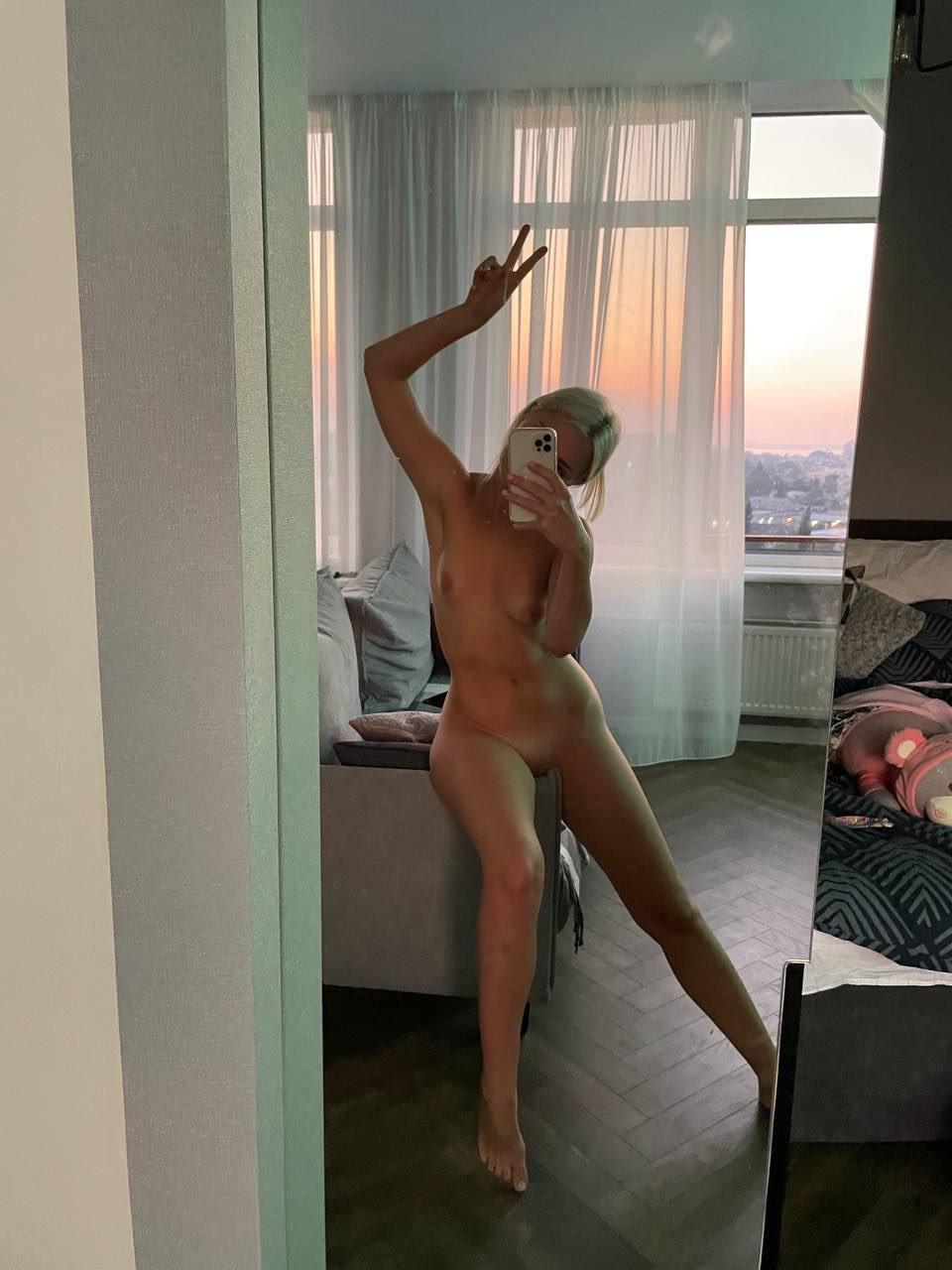 I'm available for Car dates, Incalls & Outcall service I'm available for Car dates, Incalls & Outcall service