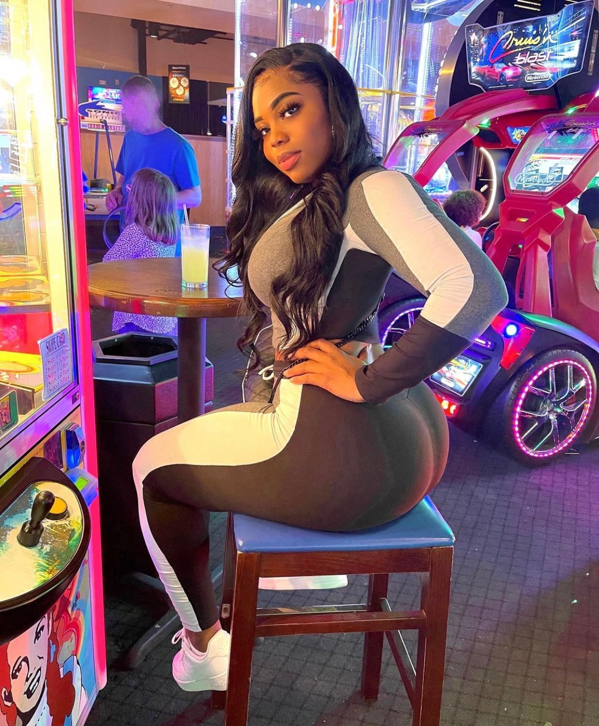 Hmu on snapchat:sheilaagora22 IG:sheilamsg02 if you need any type of massage Hmu on snapchat:sheilaagora22 IG:sheilamsg02 if you need any type of massage