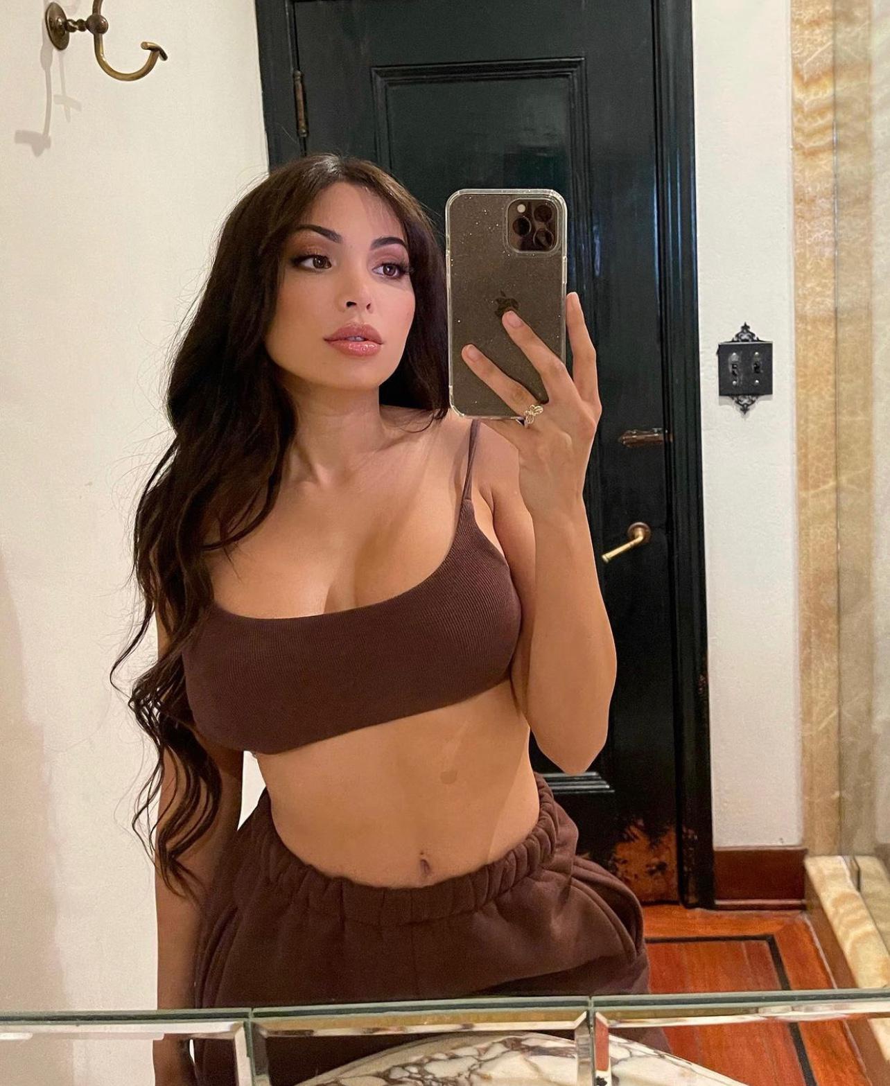 DISCREET WITH MY SERVICE & READY TO FUCK YOU GOOD DISCREET WITH MY SERVICE & READY TO FUCK YOU GOOD