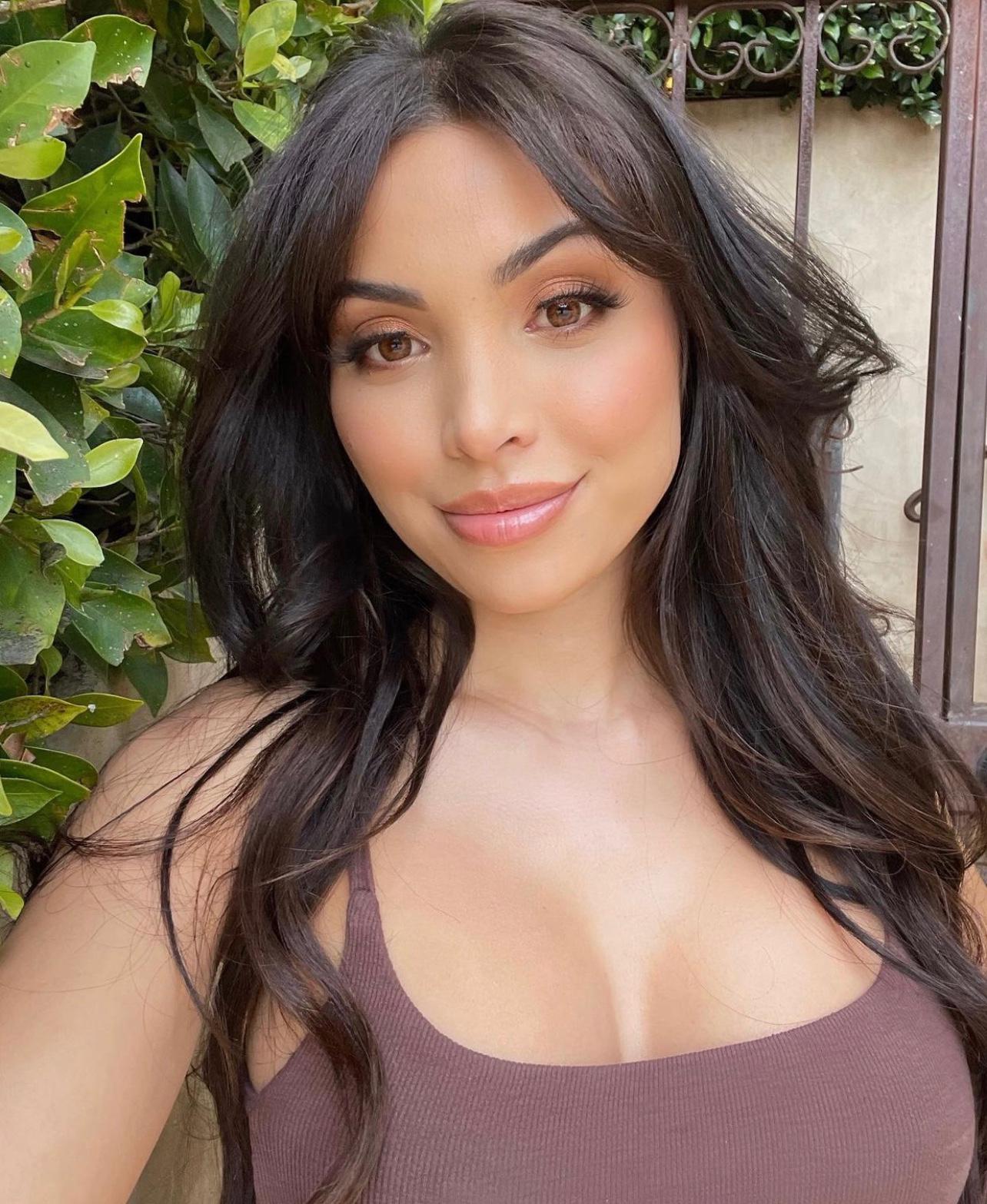 DISCREET WITH MY SERVICE & READY TO FUCK YOU GOOD DISCREET WITH MY SERVICE & READY TO FUCK YOU GOOD